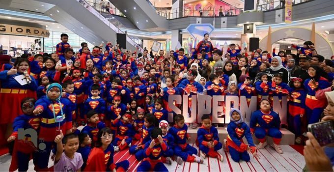 aeon mall superman